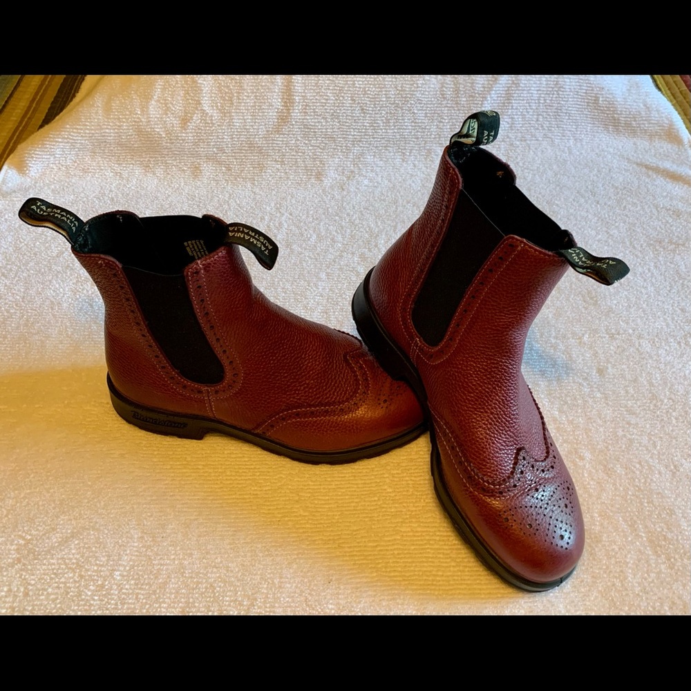 Blundstone  Chelsea boots, wingtips women’s size 9